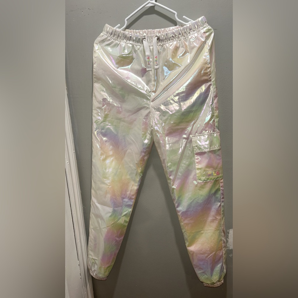 Fila rainbow shimmer joggings “track pants”  (L)